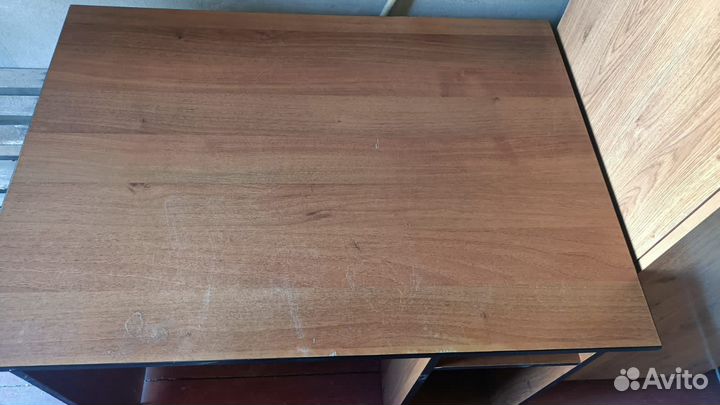 Письменный стол