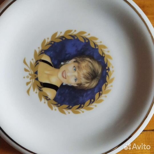 Тарелка настенная Принцесса Диана. Германия
