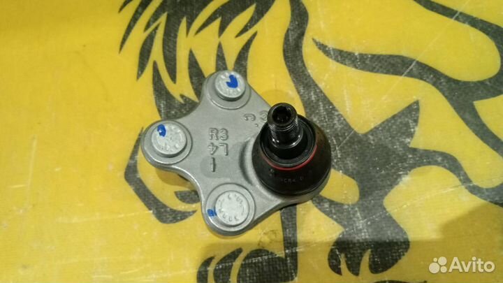 Шаровая опора левая Volkswagen Polo 5 2011 VAG