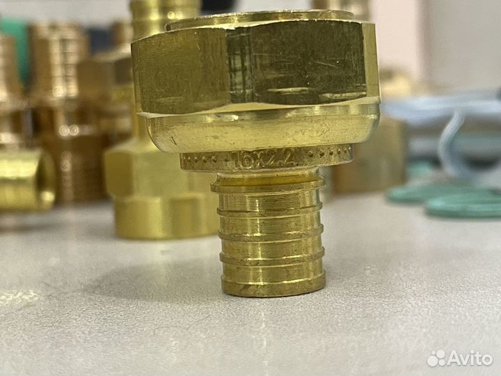 Муфта для труб 32х4.4мм из латуни