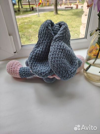 Вязаный зайка ручная работа