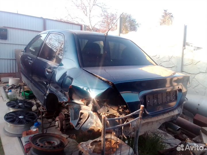 Запчасти на mitsubishi lancer 9