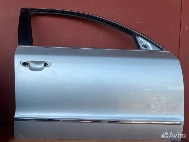 Дверь передняя правая Skoda Superb седан BMP 2009