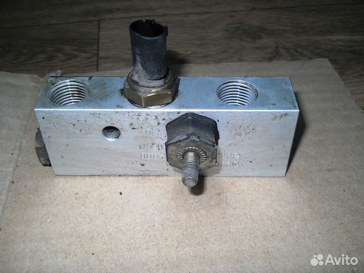 Распределитель ABC Mercedes S W220 CL W215