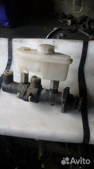 Главный тормозной цилиндр