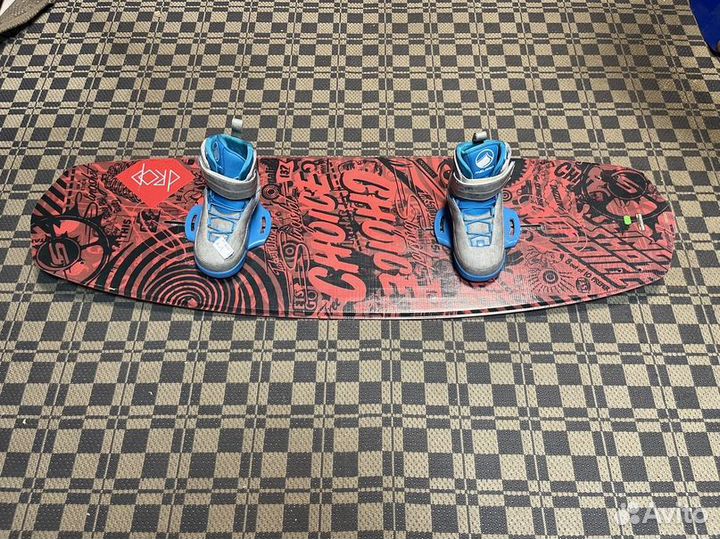 Вейкборд комплект Slingshot 137 + Liquid Force 38