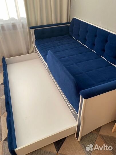 Выдвижная двухярусная кровать с мягкими бортиками