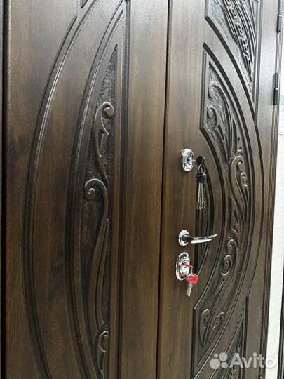 Двери входные, металлические, огромный выбор