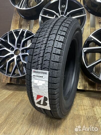 Bridgestone Blizzak Ice 185/60 R15 88T