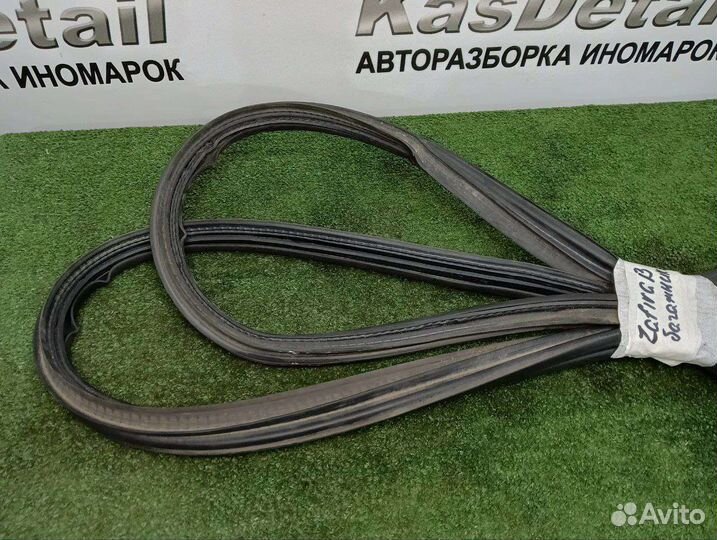 Уплотнитель багажника Opel Zafira B