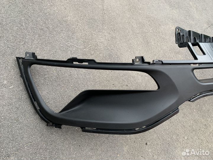 Решетка переднего бампера Kia Sportsge 3