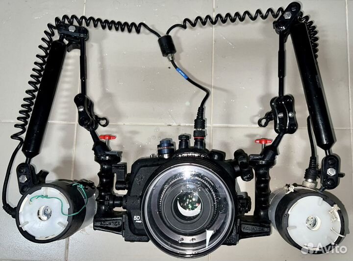 Подводный бокс Aquatica с Canon 5D Mark II