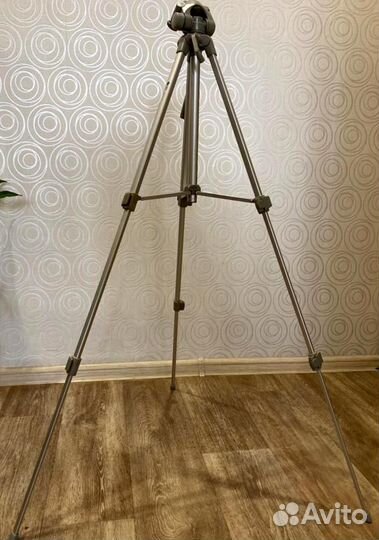 Штатив для фотоаппарата