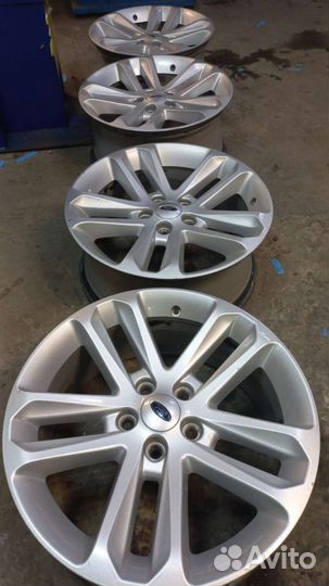 Ford Explorer R18 (7) оригинал