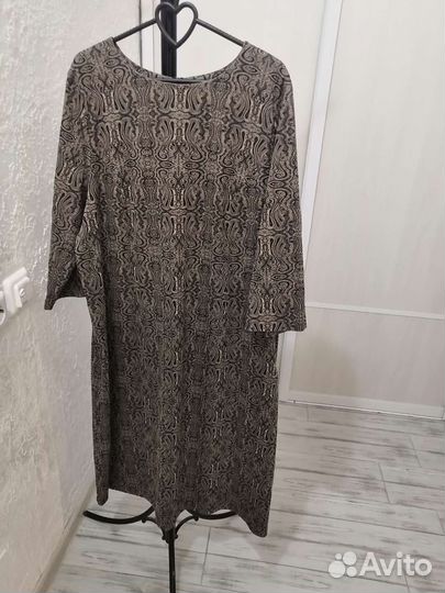Эффектное платье из жакардовой ткани