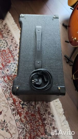 Ламповый гитарный комбоусилитель marshall-DCL 20