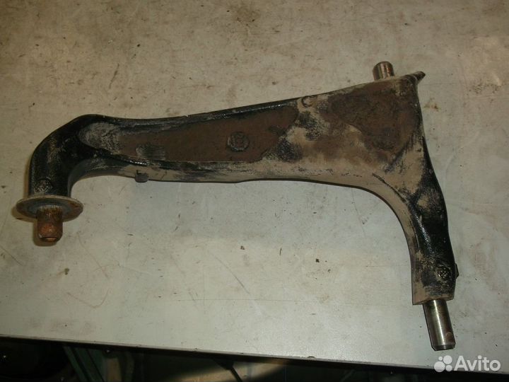 Рычаг подвески задний правый (Volvo XC90)