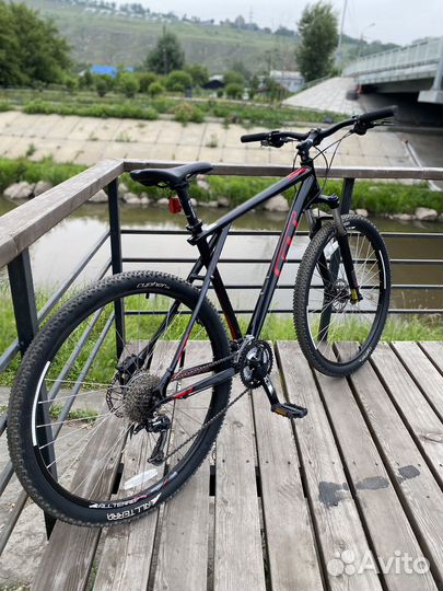 Велосипед gt karakoram