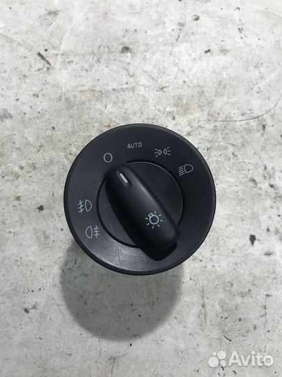 Переключатель света фар Skoda Octavia A5