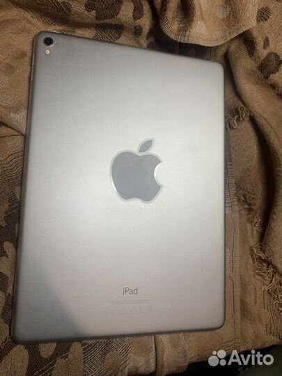 iPad pro 9,7 на 128 Гб