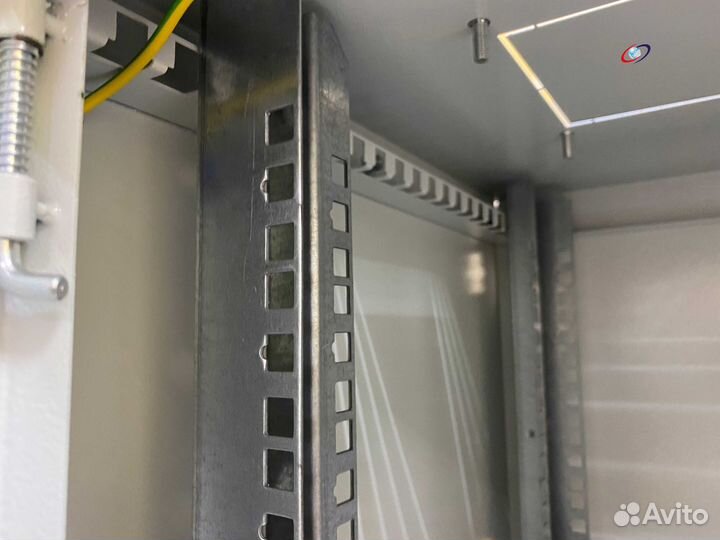 Шкаф телекоммуникационный