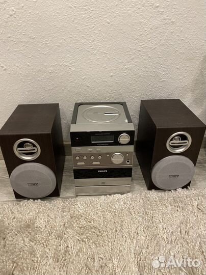 Музыкальный центр philips