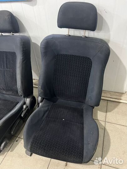 Сиденья мазда 323