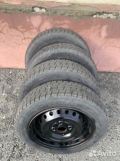 Продам резину зимнюю 14 на дисках