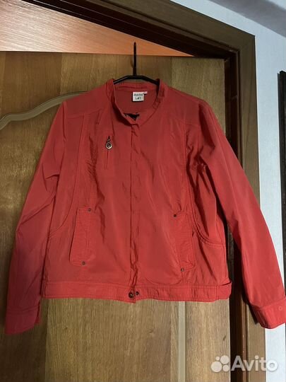 Жакет р 48,Блузка атласная р 48 -50