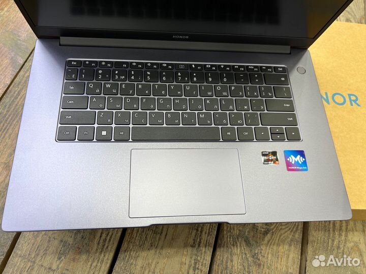 Новый ноутбук Honor Magicbook 15 Ryzen 5/8/512