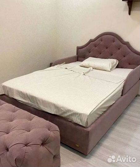 Кровать мягкая односпальная на заказ