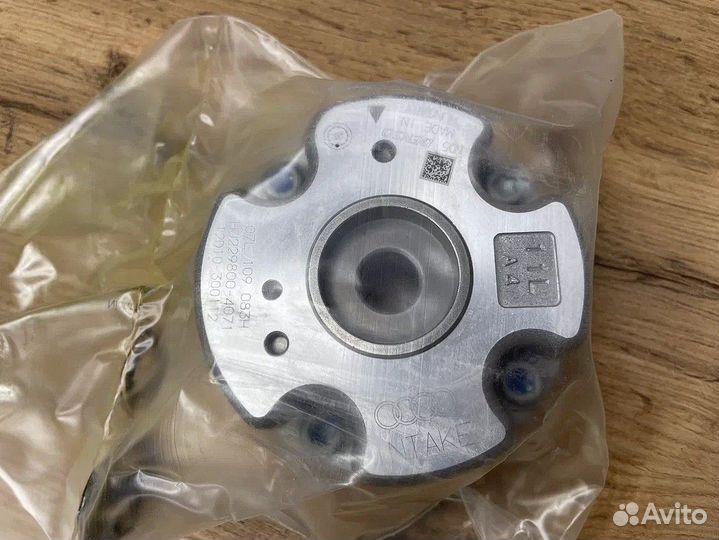 Регулятор фаз газораспределения VAG 07L109083H