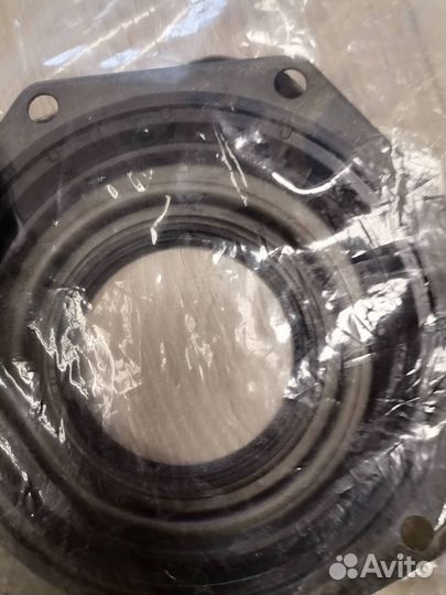 Подшипник полуоси, сальники коленвала