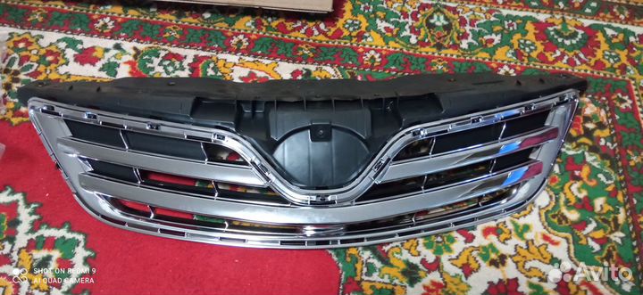 Решетка радиатора Toyota Corolla (E150)