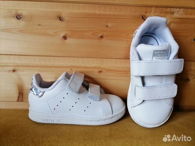 Кроссовки adidas