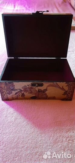 Шкатулка для ювелирных украшений из дерева