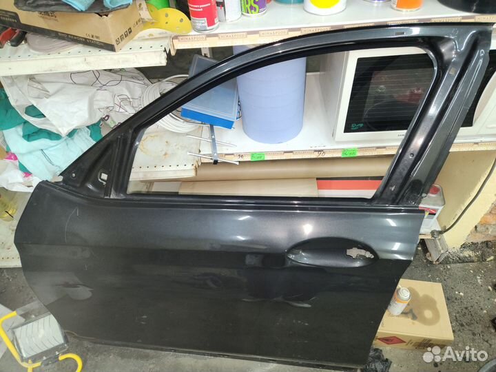 Передняя левая дверь на BMW X4 (G 02)
