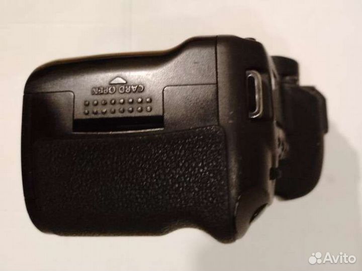 Canon EOS 5d mark ii body + 75 300mm f/4-5.6 III