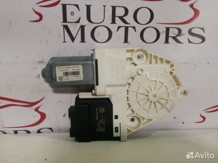 Мотор стеклоподъемника задний правый Volkswagen