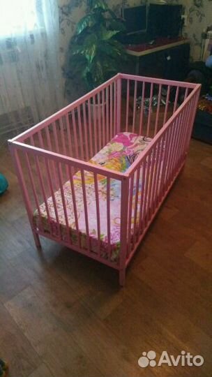 Детская кроватка