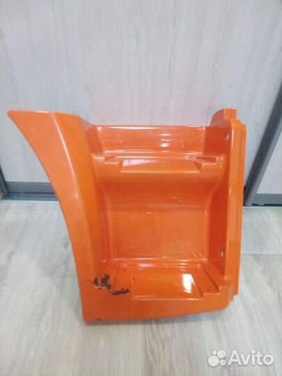 Щиток подножка на камаз правая 65115 бу