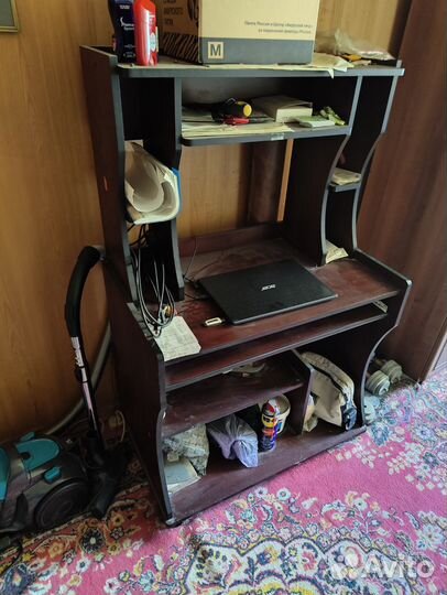 Компьютерный стол вишневый