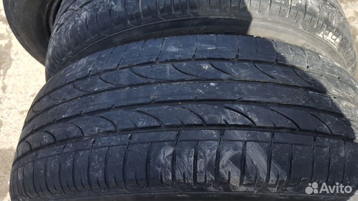 Bridgestone Dueler H/P 215/60 R17