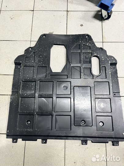 Пыльник двигателя нижний baic u5 plus