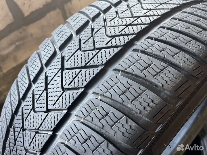 Pirelli Winter Sottozero 3 265/40 R20 104V