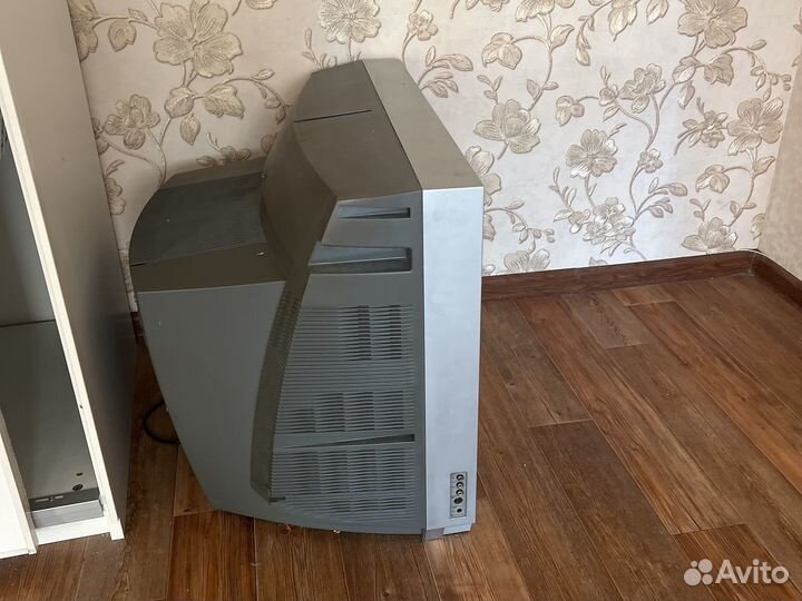 Телевизор samsung plano диагональ 72 см