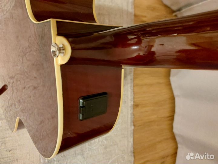 Электроакустическая гитара Yamaha CMT500 NT Обмен