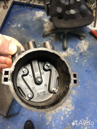 Isuzu trooper Исузу Трупер Крышка трамблера