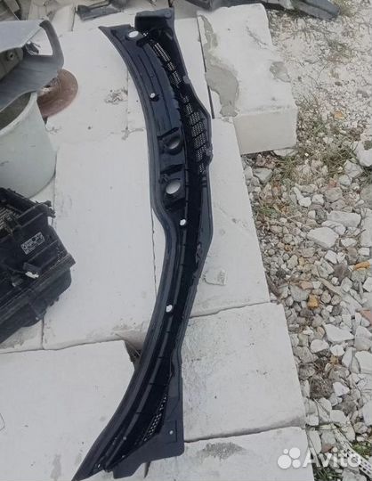 Жабо Nissan Presage u30