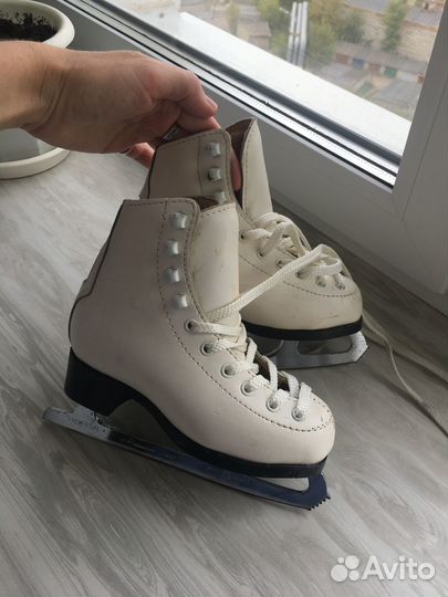 Коньки фигурные